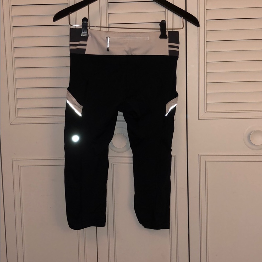 Lululemon Black Cropped Legging
